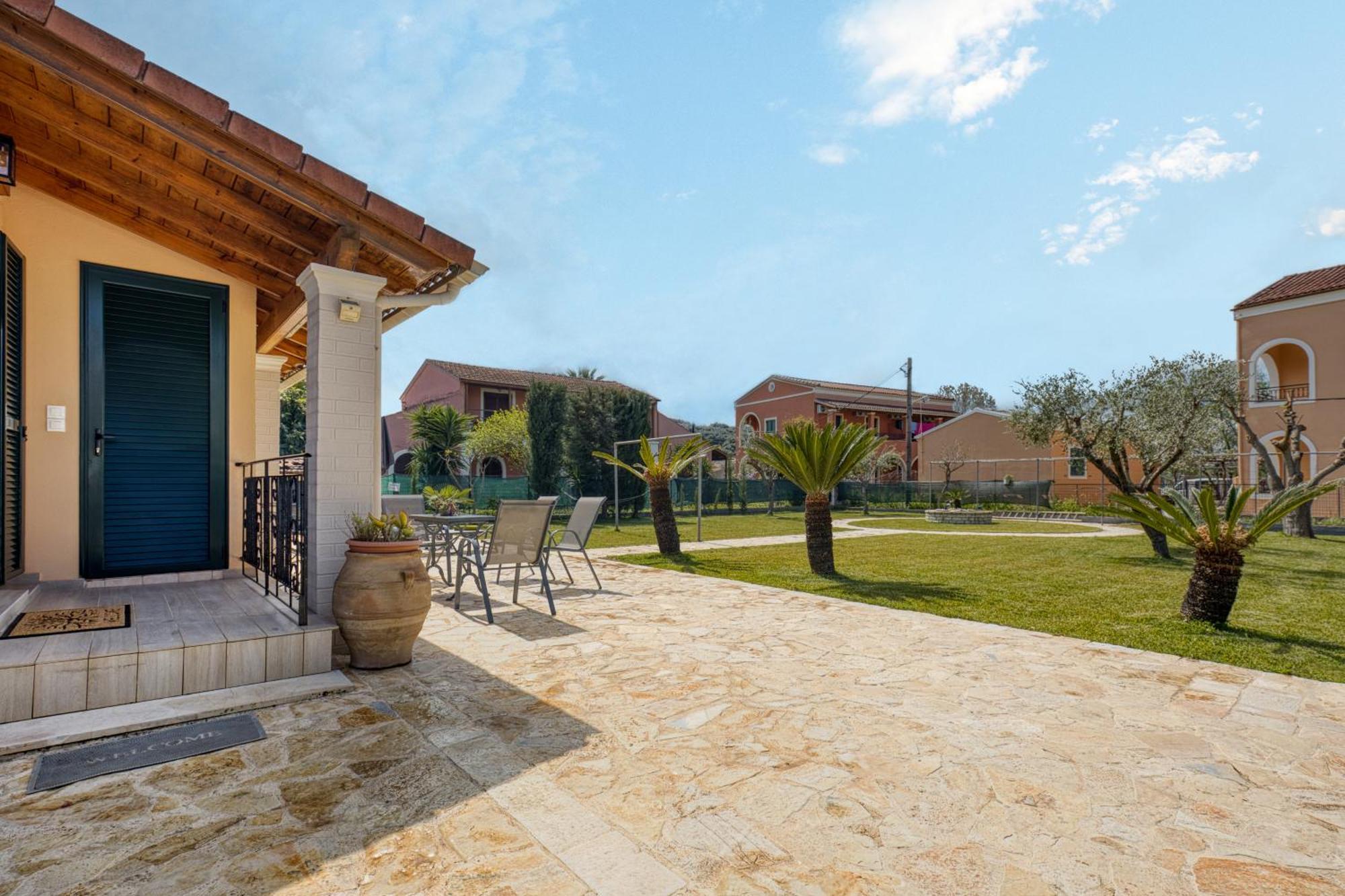 La Casa Di Eleni Villa อาคาราวี ภายนอก รูปภาพ